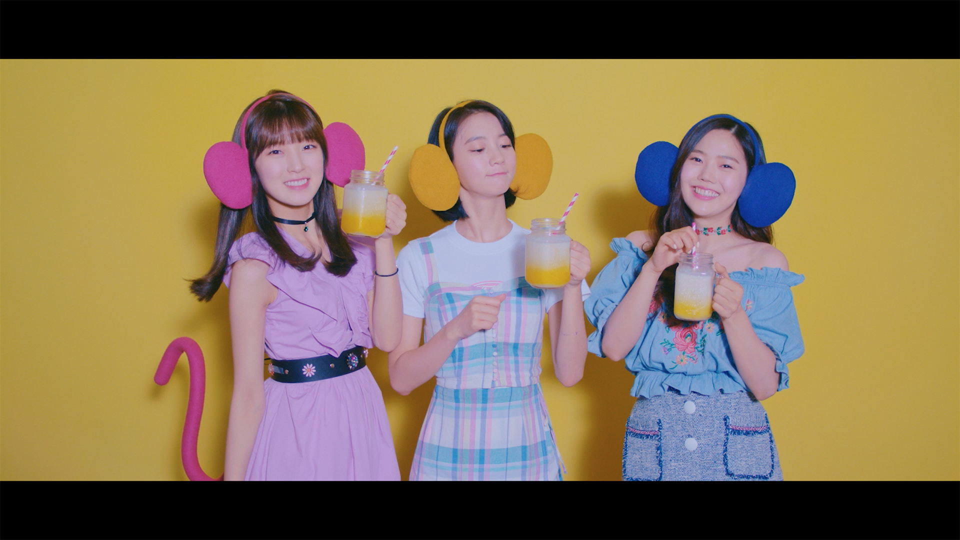 OH MY GIRL BANHANA 「バナナが食べれないサル」